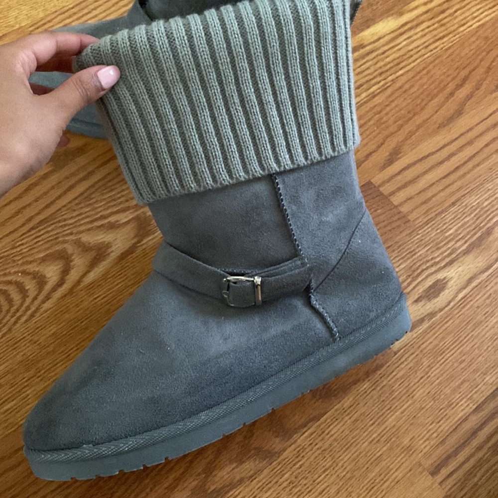 Gray Winter Boots - image 3